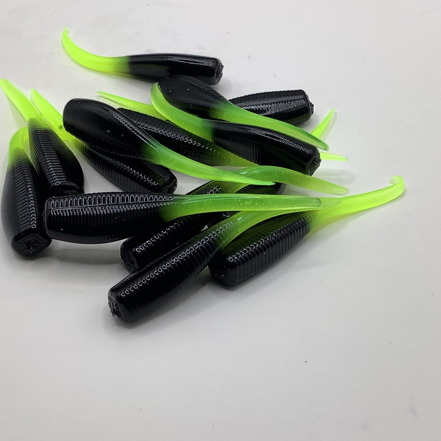 Negro y chartreuse
